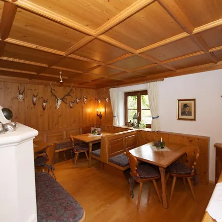 Forsthaus Pernthaner *