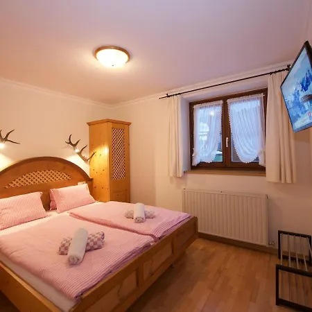 Forsthaus Pernthaner Apartment *