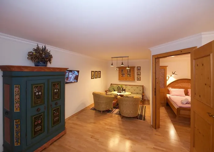 アパート Forsthaus Pernthaner ザールバッハ・ヒンターグレム